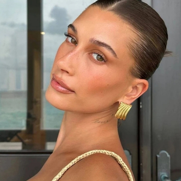 Jewelry - Nwt Waterproof Non Tarnish Earrings